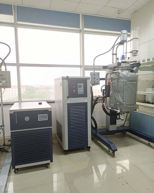 冷熱一體循環(huán)裝置配套反應(yīng)釜，價(jià)格幾何？