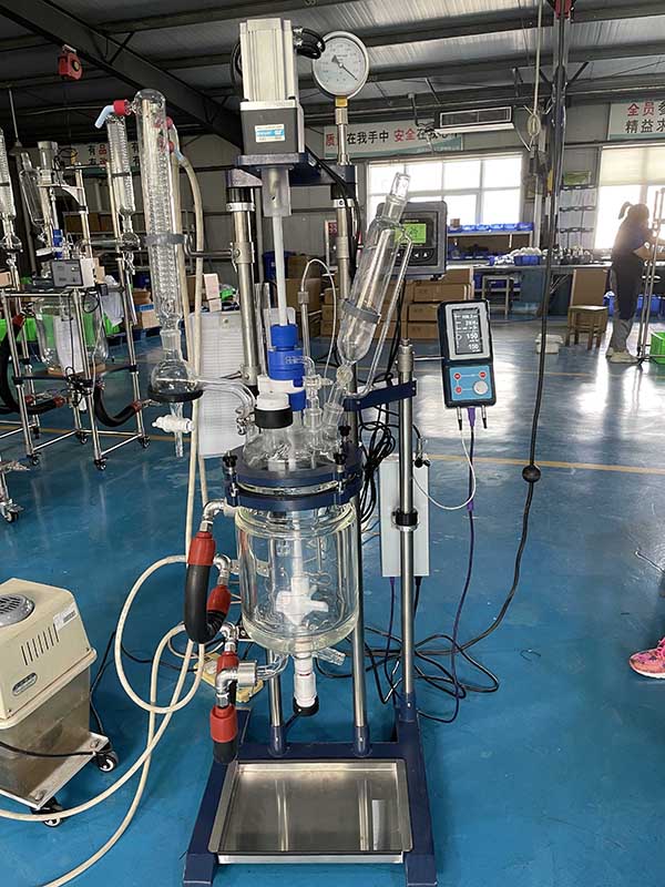 玻璃反應釜真空反應器運行負壓多少？