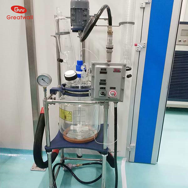 雙層玻璃反應釜怎么使用？